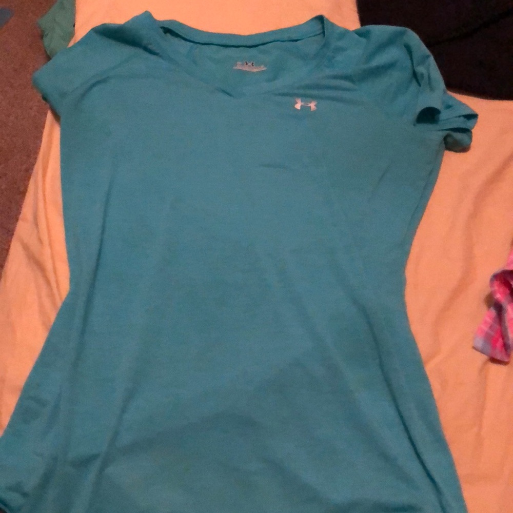 XS under armour top